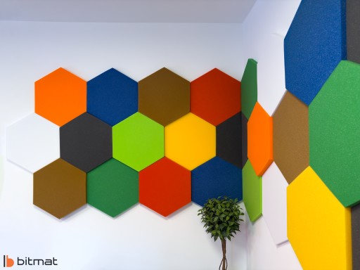Akustický NÁSTENNÝ PANEL Tlmenie HEXAGON šesťhran Bitmat 3cm