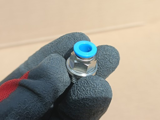 Priamy zásuvný pneumatický konektor fi 6mm závit 1/4