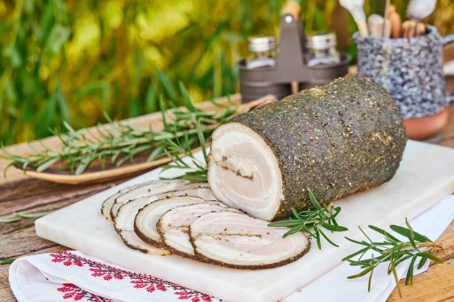 Roľovaná slanina z Podlasia 300g Mäsokárenský závod Karol
