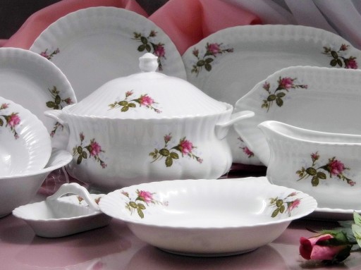 B026 OMÁČKA 14 cm IWONA CHODZIEŻ PORCELÁN MALČER