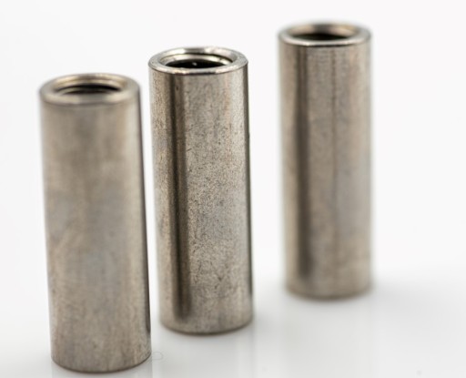 M10x40 PREDLŽENÁ SPOJNÁ MATICA, NEREZ A2 9290 (1)