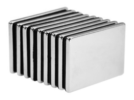 SILNÝ TANIER NEODYMOVÝ MAGNET 30x20x2