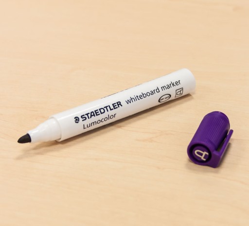 PURPLE LUMOCOLOR Staedtler stierateľný fix