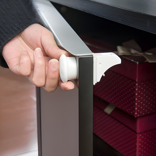 ZABEZPEČENIE DVERÍ SKRINÍ ZÁSUVKY MAGNETICKÝ ZÁMOK 4 KS X4