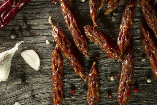 Sušené bravčové párky JERKY BRAVČOVÉ na PIVO VÍNO - pre fajnšmekrov LITVA