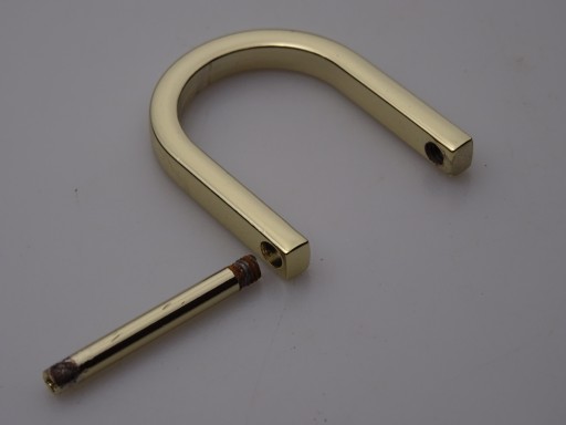 Koženkový polkruh, krútená slučka, 20 mm, zlatá