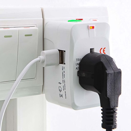 Univerzálny adaptér Adaptér Zásuvky USA UK EU AUST Nabíjačka + 2x USB