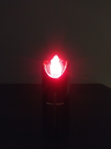 VEĽKÁ LED SVIEČKA NA AKUMULÁTOR, ČIERNA, ČERVENÝ PLAMEŇ, VLOŽKA SVIEČKY, 15 cm