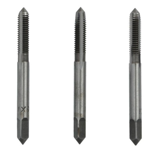 ZÁVIT M6 x 1 mm 3 KUSOVÉ ZÁVITOVÉ ZÁVITKY VIACHR.