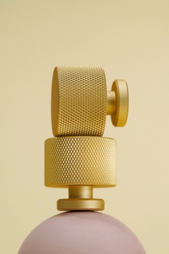 LEON GOLD SAND NÁBYTOK GOMBÍK, 30 mm, REBROVANÝ HVYT, VYSOKÁ KVALITA