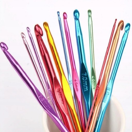 SADA HÁČIKOV 12 KS V PÚZRIKU 2-8mm