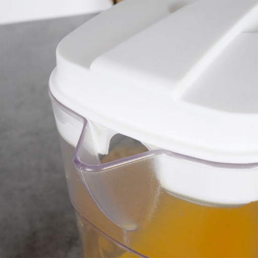 PLASTOVÁ kanvica na nápoje s vekom chladničky, úzka, 2,25L