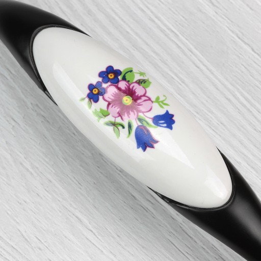ÚCHYTKA NA NÁBYTOK KUCHYŇA Úchytka na nábytok PORCELÁN RETRO KVETY