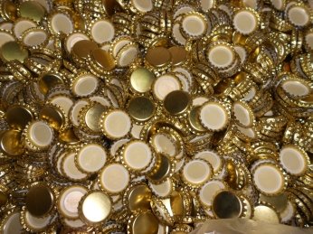 Vrchnáky na pivné fľaše GOLD D 26 NAJLACNEJŠIE 100 ks