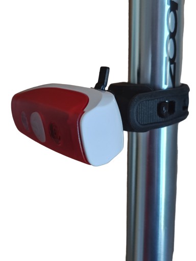ZADNÉ SVETLO NA BICYKEL, 2 LED, 2 FUNKČNÉ