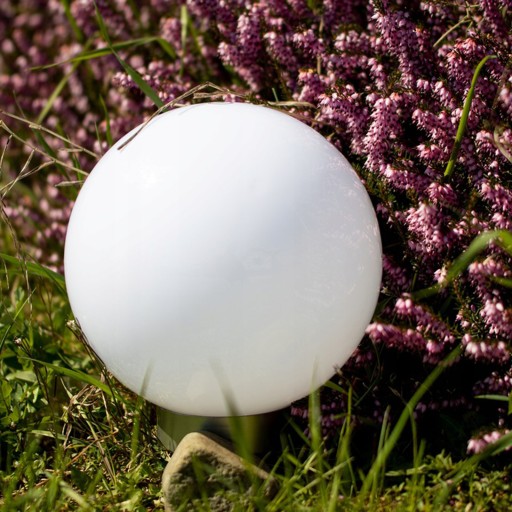 LED solárne záhradné svietidlo, biela guľa, 15 cm, zásuvné