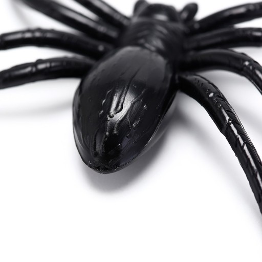 SADA HALLOWEENSKÝCH DEKORÁCIÍ GUMOVÝ PAVÚK 4 ks