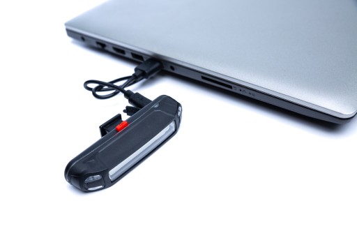 LED zadné vodeodolné USB cyklo svetlo - VÝKONNÉ
