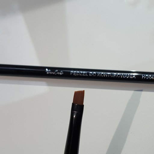 Štetec, šikmý štetec na make-up obočia