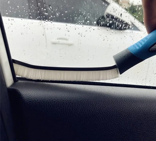 Úzka štrbinová kefa pre autá, ťažko dostupné miesta