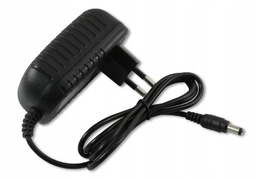 Zásuvný spínaný zdroj LED 12V 2A DC 24W