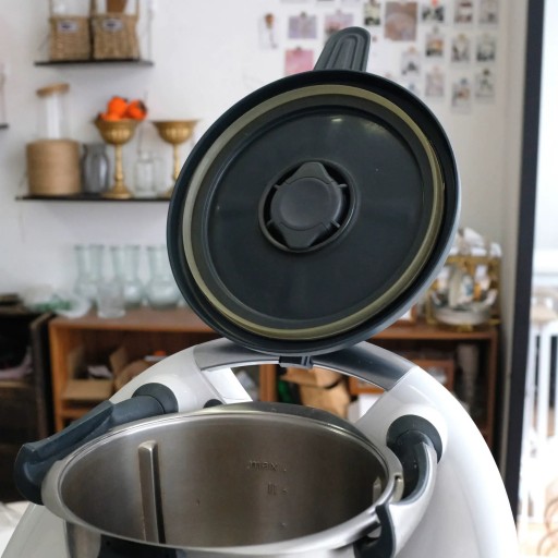 Držiak veka mixovacej nádoby pre VORWERK Thermomix TM6 a TM5