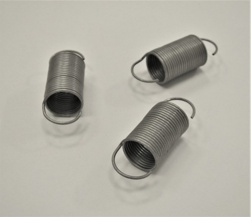 TAŽNÁ PRUŽINA d=0,8 * Dz=11,3 * L=32 - 3 ks.