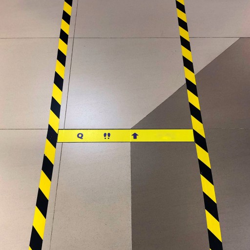 SILNÉ OZNAČENIE ZDRAVIA A BEZPEČNOSTI VÝSTRAŽNÁ LEPIACA PÁSKA, ŽLTÁ A ČIERNA 48 mm x 33 m