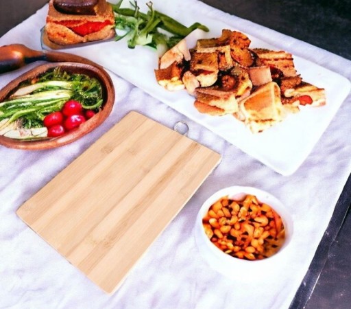 BAMBUSOVÁ KUCHYŇSKÁ DOSKA DREVENÁ 30x20 VEĽKÁ