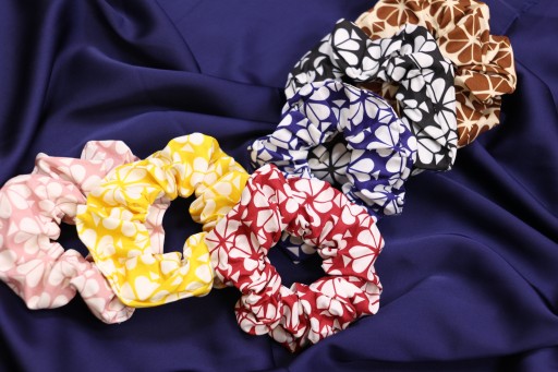 SCRUNCHIE HAIR RUB, látkový pásik hnedej farby