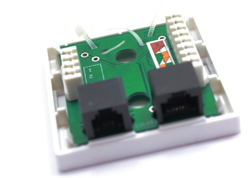 RJ-45 RJ-11 POVRCHOVÁ SIEŤOVÁ ZÁSUVKA, BIELA