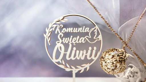 ZVRŠKA NA TORTY Prvé sväté prijímanie preglejka prijímanie MENO dieťaťa