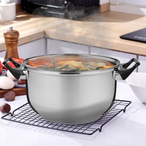 Univerzálny nerezový hrniec s pokrievkou