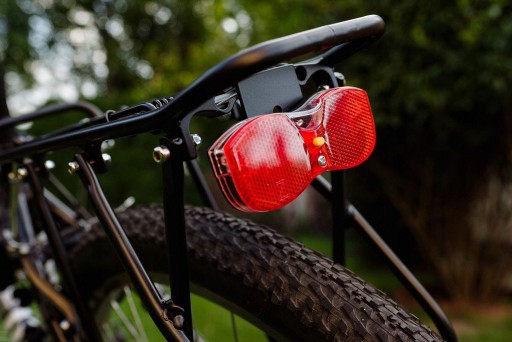 Zadné svetlo na bicykel do kufra reflektor 2xAA LED JY-536
