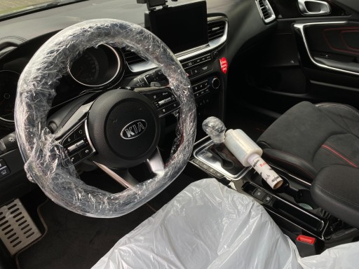 Ochranná fólia na volant s kartónovou rukoväťou