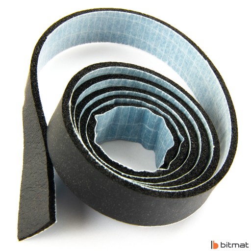 Tesnenie Gumové tesnenie pre okenné dvere samolepiace 3 mm x 20 mm x 100 cm