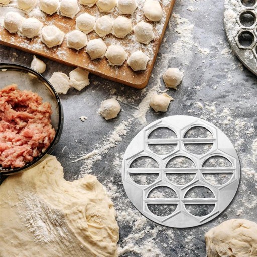 FORMOVAČ NA KNEDLE USSZEK FORMOVAČ NA RAVIOLI