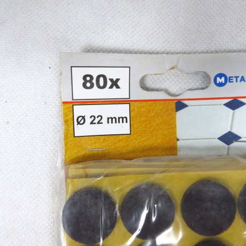 SAMOLEPIACE PLSTENÉ PODLOŽKY NÁBYTKU 22 mm 80