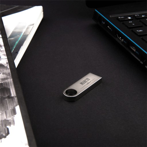 Mini CLASSIC kovový prívesok 4 GB USB 2.0 + gravírovanie S MENOM ZA DARČEK