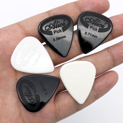 GUITAROVÉ TRUPAČKY 1,5mm NAJTVRDŠIE PIERKO pre sóla x12ks + TAŠKA