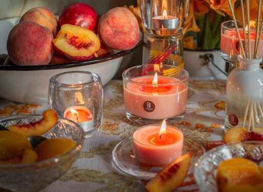 Bolsius True Scents 50/80 vonná sviečka v skle - BROSKYŇA