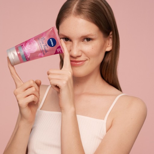 NIVEA Ružový dotykový micelárny čistiaci gél s ružovou vodou hydratačný 150 ml
