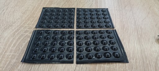 Silikónové tlmiče pre korpusy nábytku čiernej farby, Fi 8 x2,5