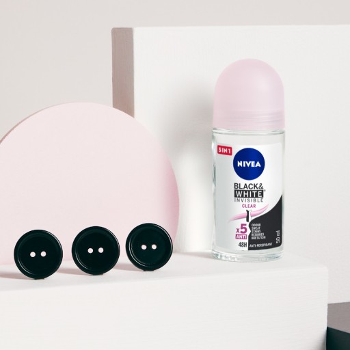 Nivea Black & White Invisible Clear antiperspirant roll-on 50 ml