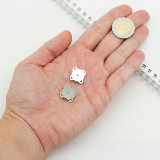 Magnetická spona na kabelku alebo peňaženku, železo, 15x15x6,5mm, 4ks