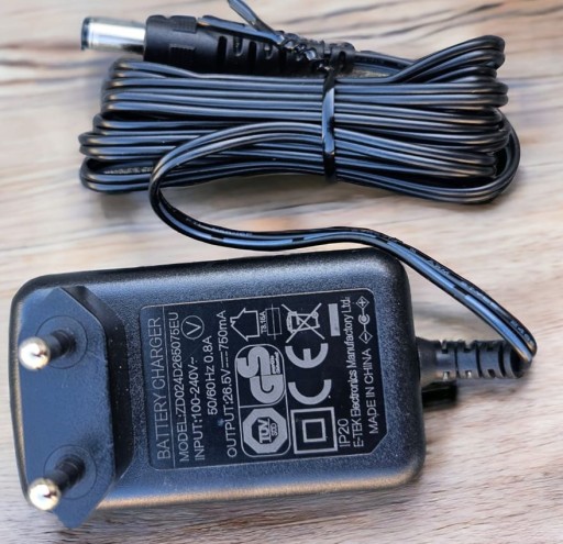 Spínaný zdroj 26,5V 2,1/5,5 DC 750mA