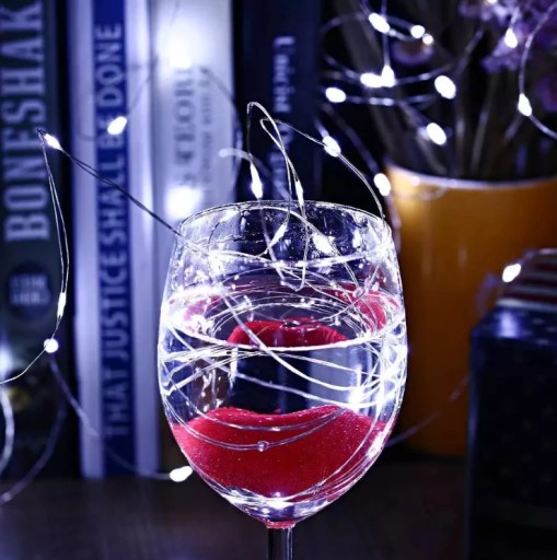 DRÔTOVÉ LAMPY 50 LED SVETLÁ NA BATÉRIU REŤAZ STUDENÝCH BIELECH