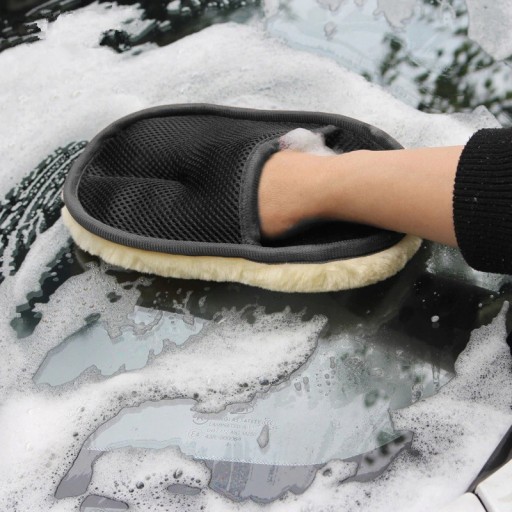 VLNENÉ RUKAVICE NA UMÝVANIE A LEŠTENIE AUTOMOBILOV
