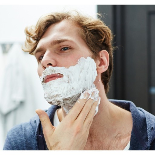 Normálna pena na holenie Gillette Classic 200 ml