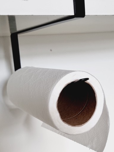 LINIO VEŠIAK NA UTERÁKY POD POLIČKU